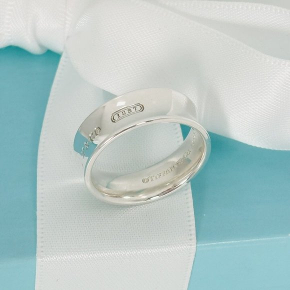 Size 7 Tiffany & Co 1837 Ring in Sterling Silver - Picture 3 of 8